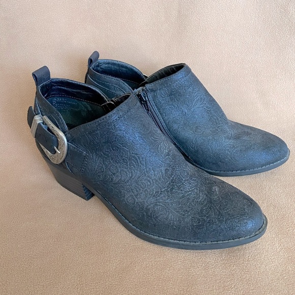 White Mountain Boots Womens Davenport Ankle Bootie Black Buckle Heels 9M - Picture 1 of 11